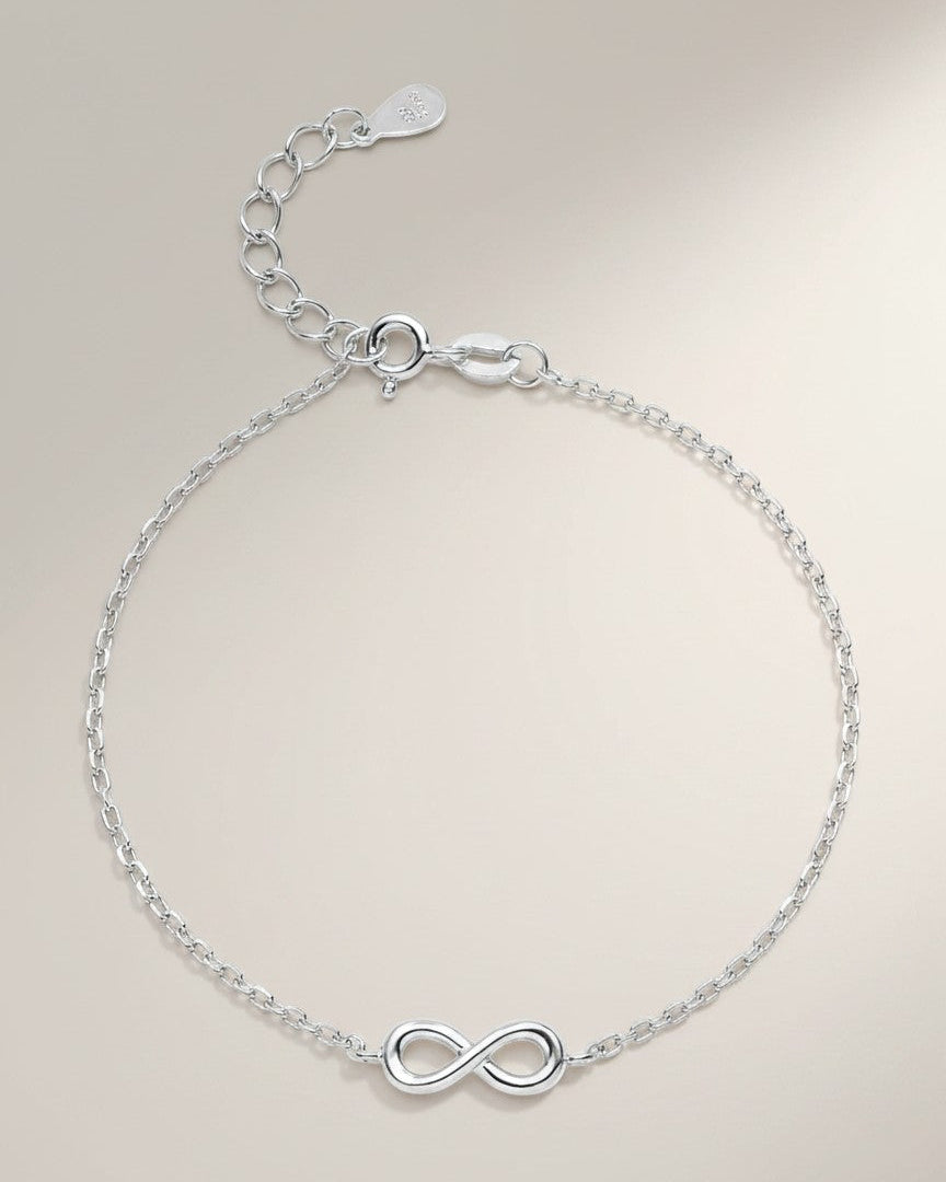 Srebrna narukvica Silver Infinity